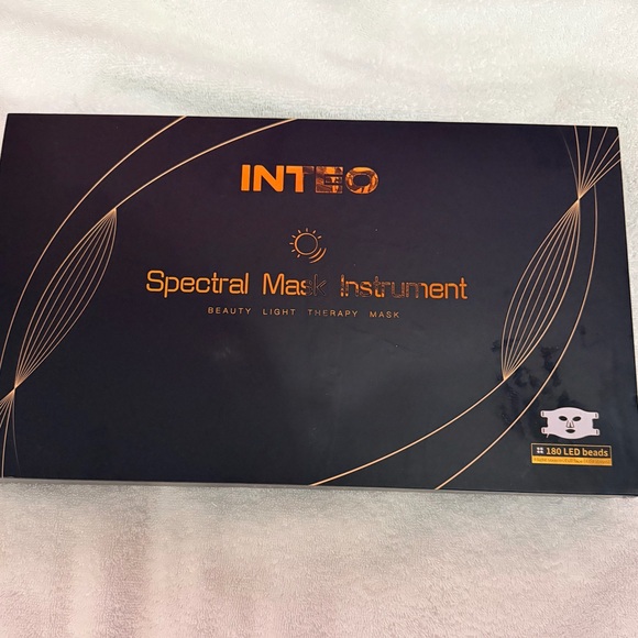 Inteo Red Light LED Therapy Facial Mask for Skin Rejuvenation - Picture 9 of 15